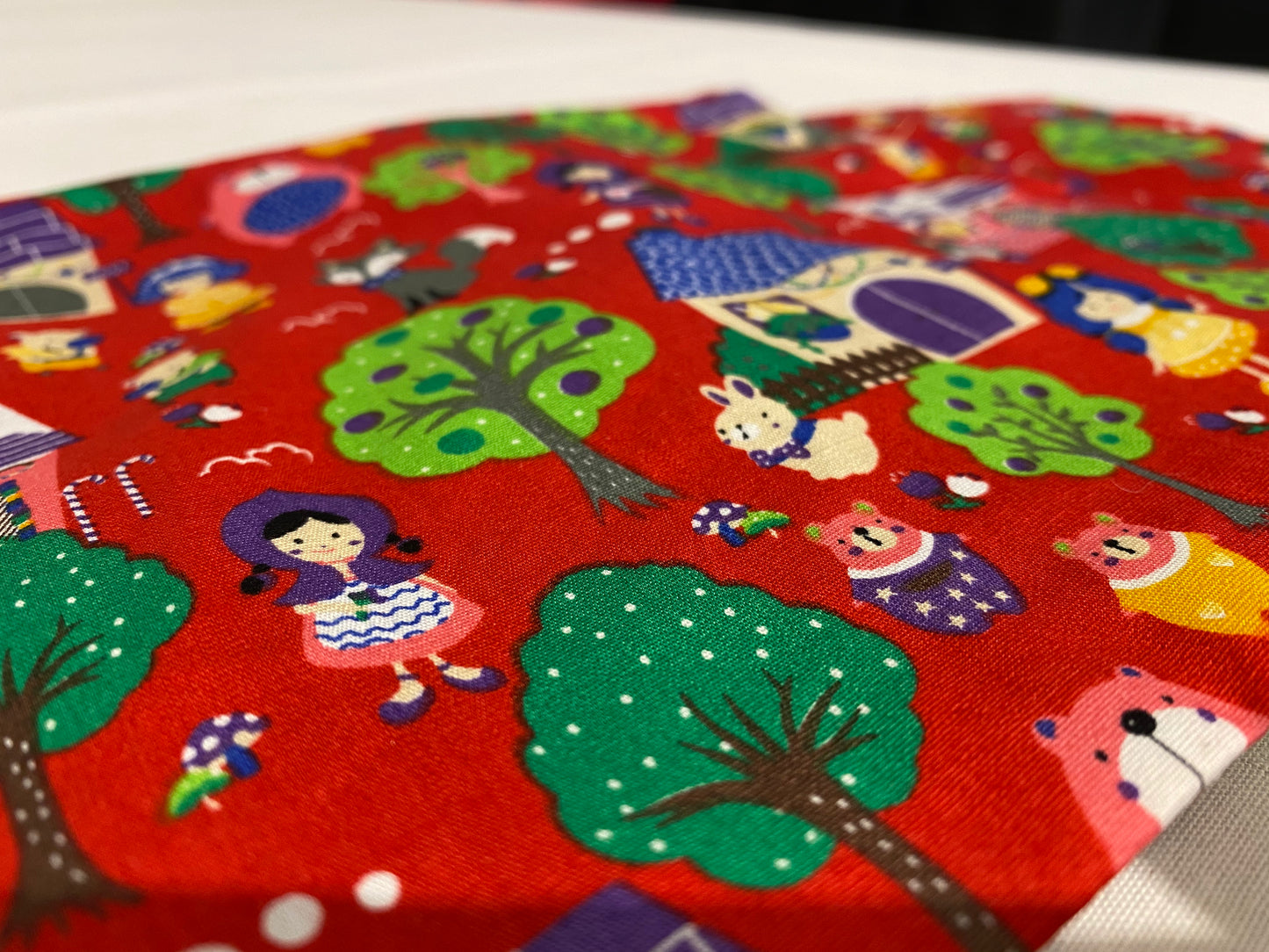 Water Resistant Lined Zipper Bag