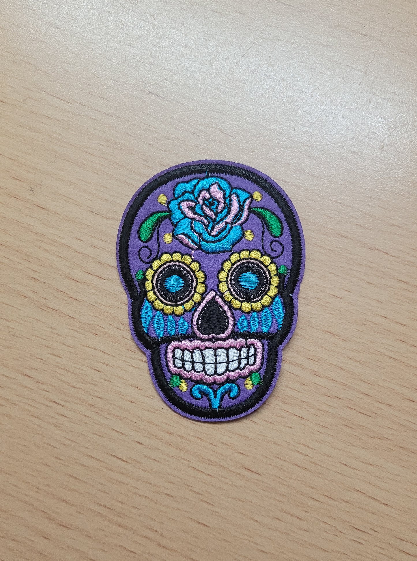 Skull iron on embroidered patches