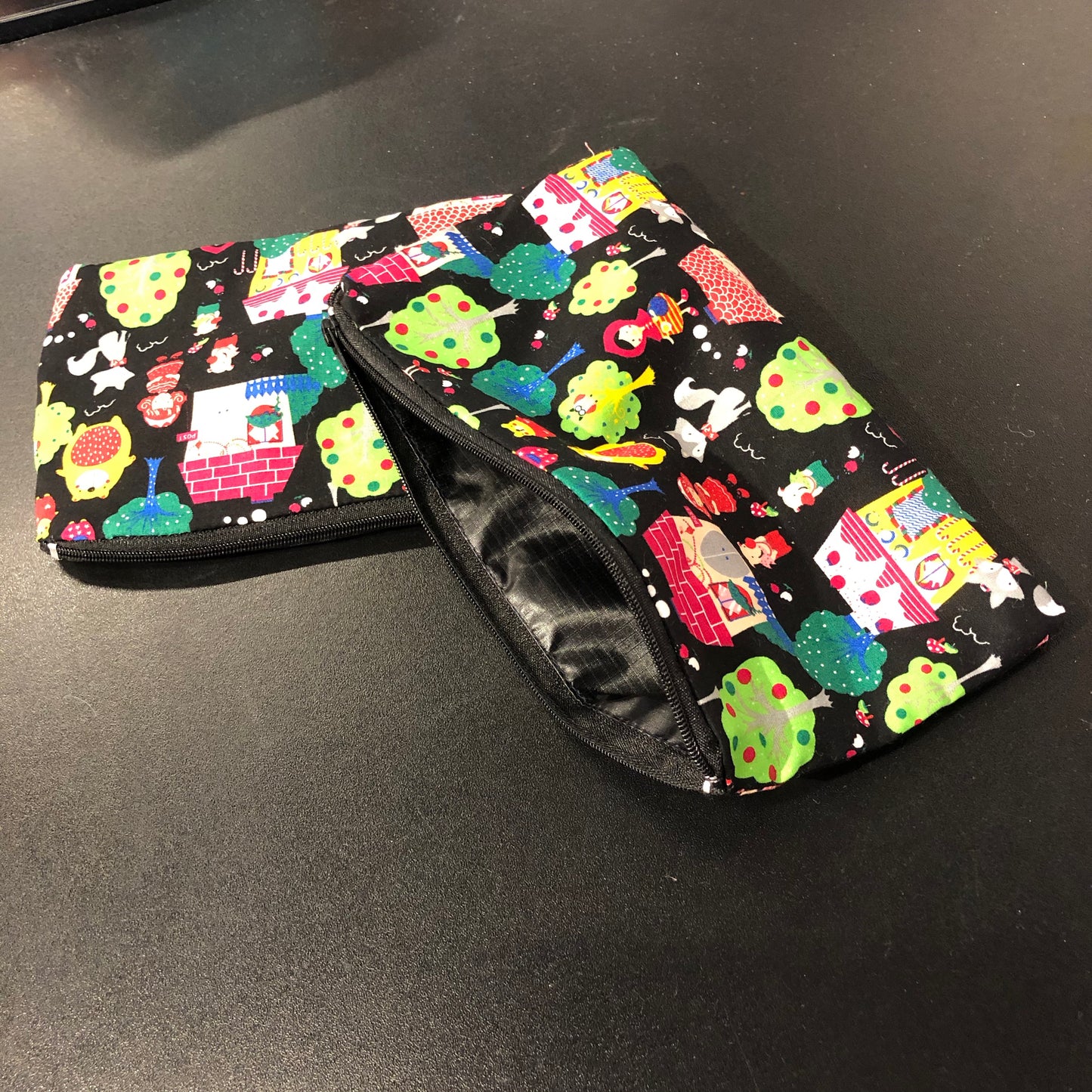 Water Resistant Lined Zipper Bag