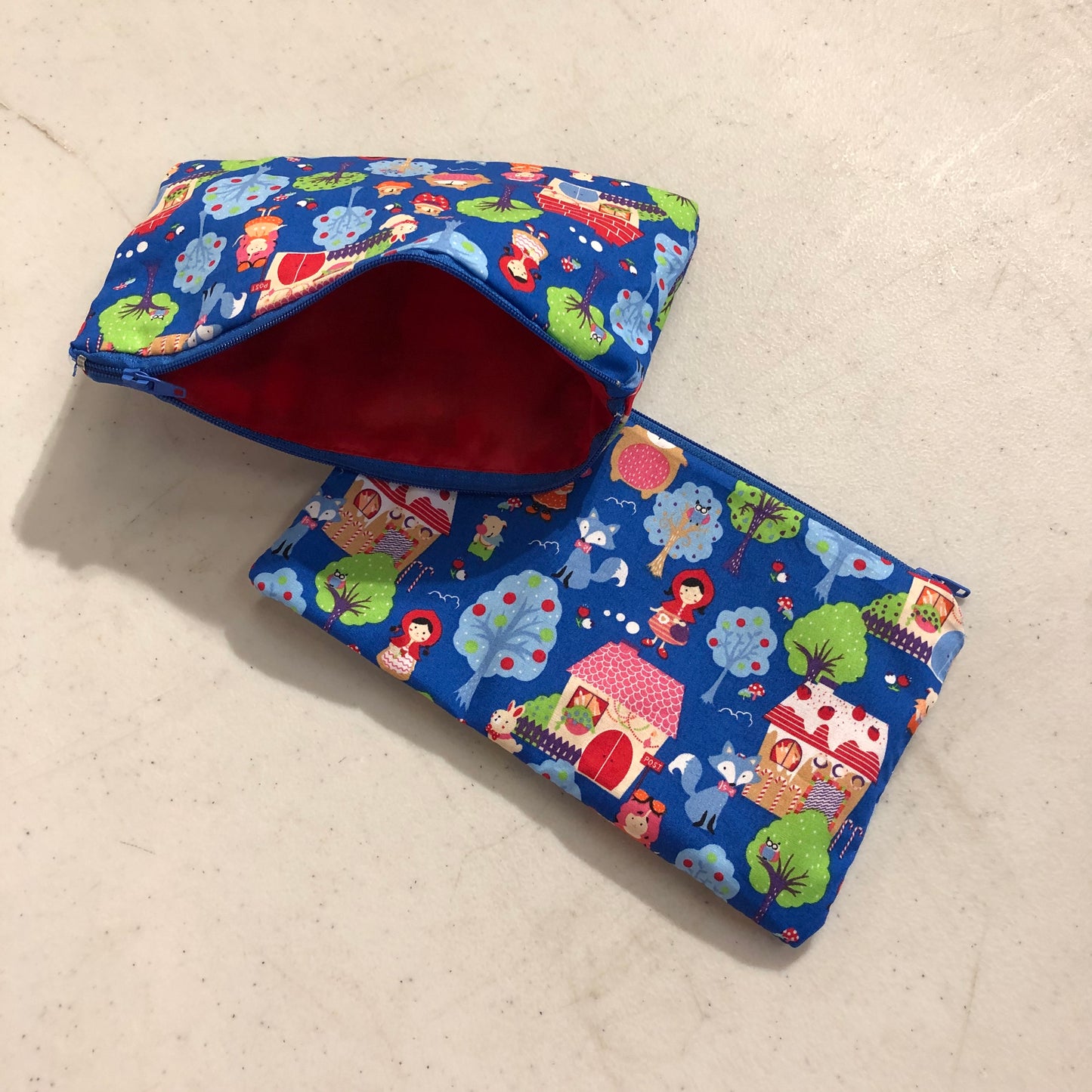 Water Resistant Lined Zipper Bag