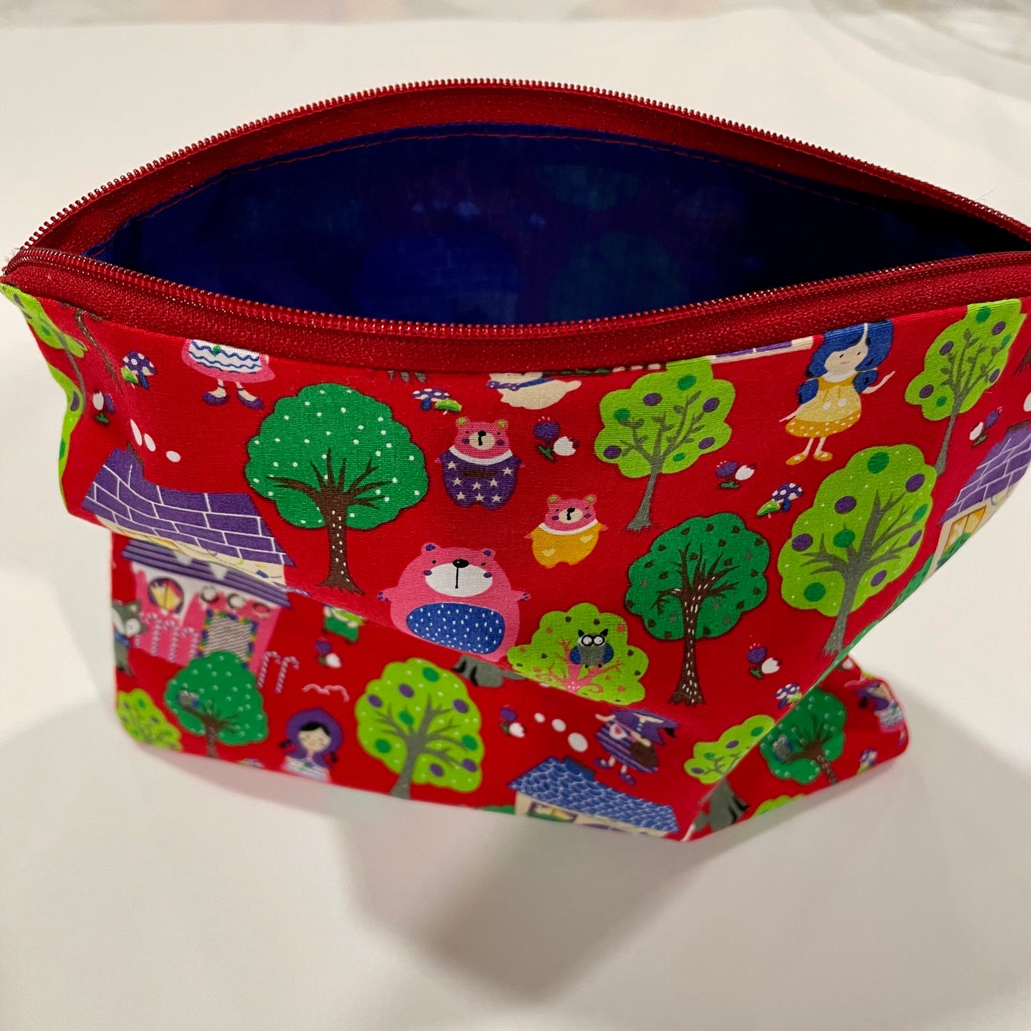 Water Resistant Lined Zipper Bag