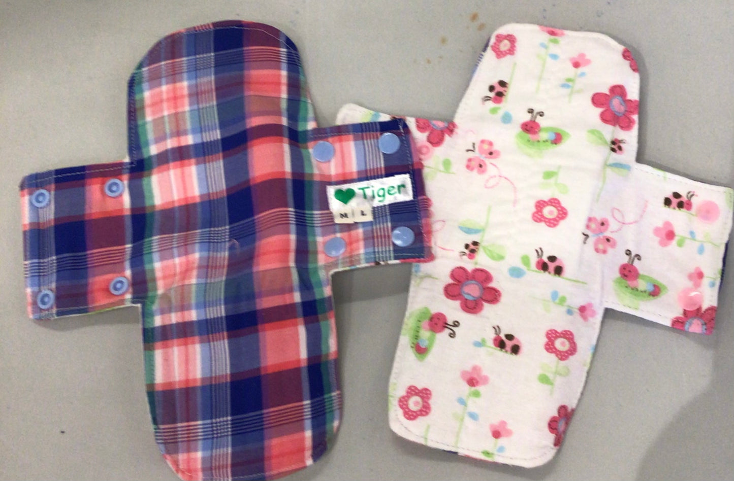 Reusable menstrual pads: Regular Flow
