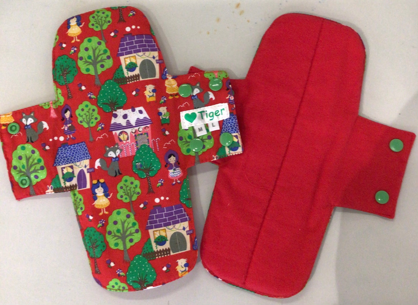 Reusable menstrual pads: Heavy Flow